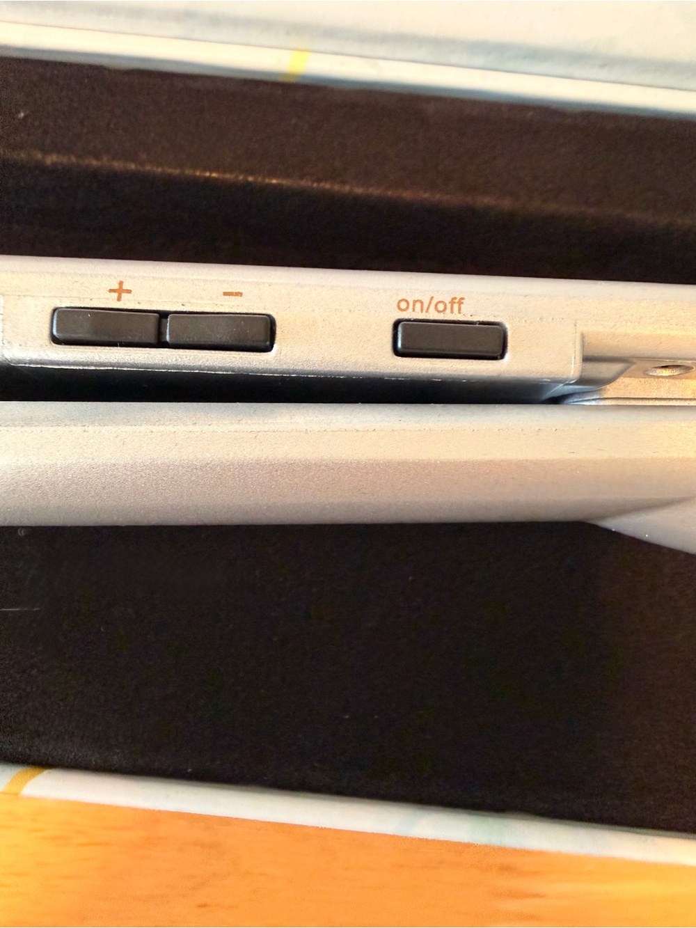 Aria Digital Hair Straightener - Silver - Picture 7 of 8